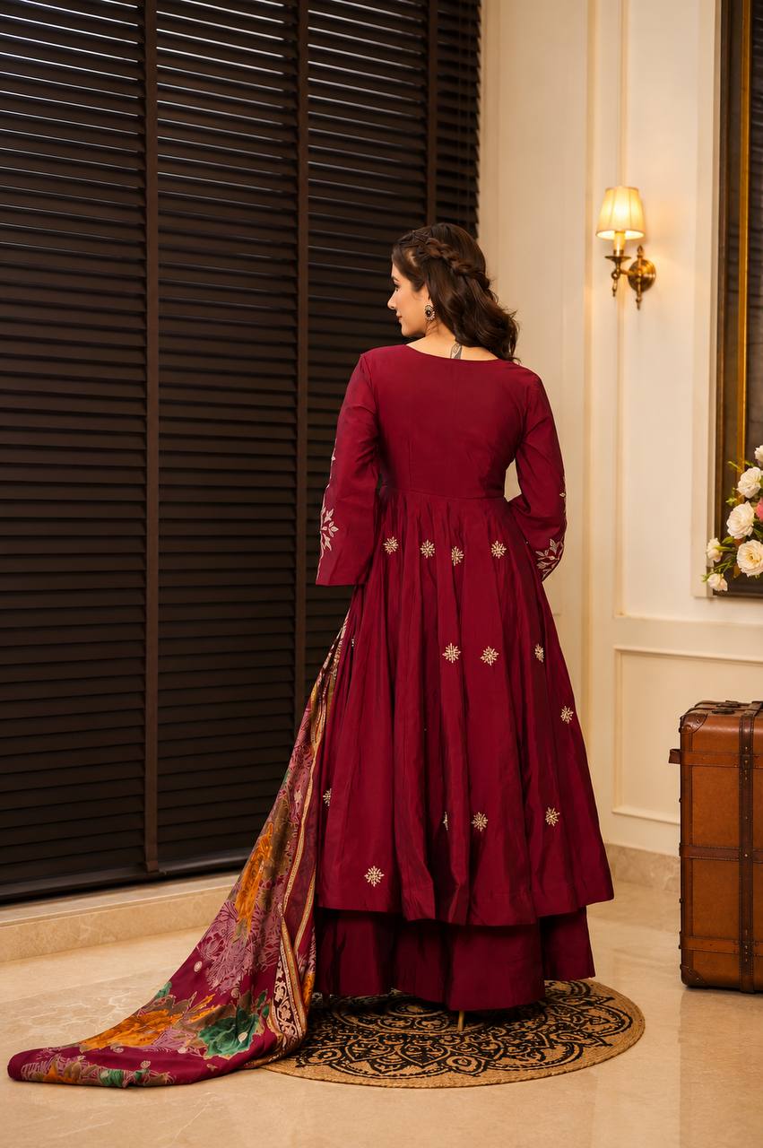 Vanya Zari Elegance Anarkali Suit Set