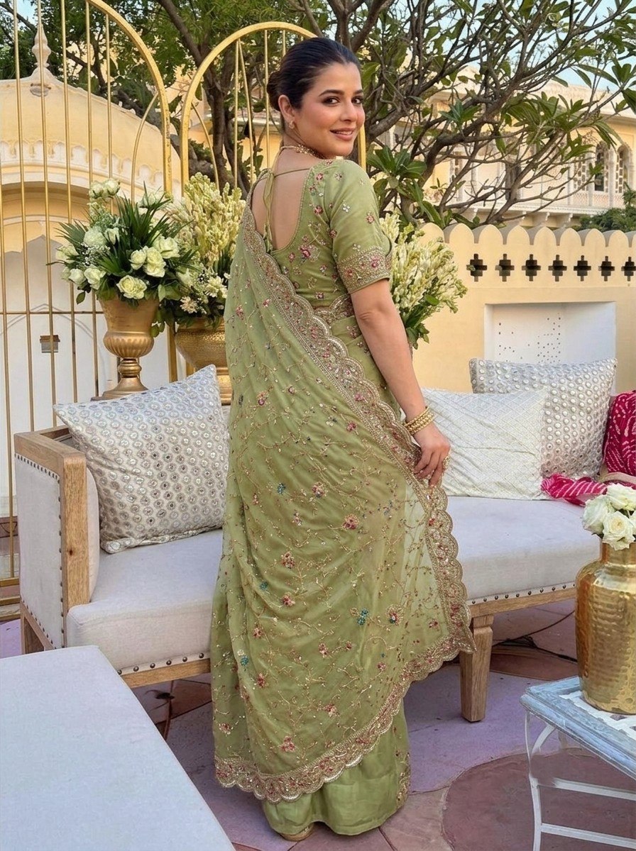 Palak Green Star Georgette Embroidery Saree with Blouse